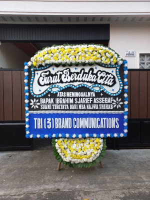 Papan Bunga Duka di Iwaka